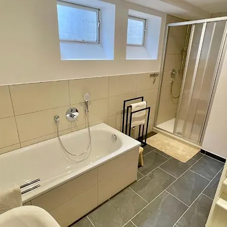 アパート Large With Sauna, Terrace, Garden And Open Fireplace